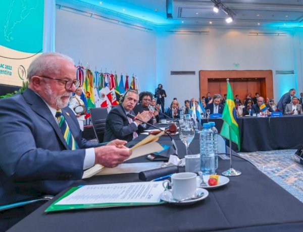 Lula se encontra com dirigente do Foro de São Paulo